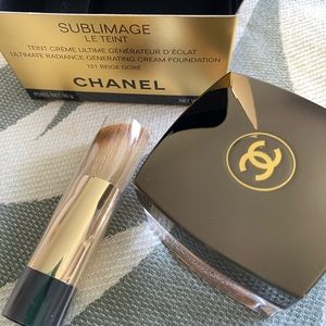 Brand new,  Chanel Sublimage Le Teint- Cream Foundation 121 Beige Dore